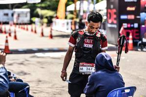 BIB: 267
                            <button type="button" onclick="openModal(7021822)" class="btn btn-primary btn-sm float-right btn-popup" data-toggle="modal" data-target=".modal-high-quality">
                        <i class="fas fa-shopping-cart"></i> Add to Cart
                    </button>
                                            <button type="button" onclick="isThisMe(7021822, true)" class="btn btn-success btn-sm float-right btn-popup btn-isme hidden" data-toggle="tooltip" data-placement="bottom" title="นี่คือรูปของคุณใช่ไหม คลิกที่นี่เพื่อเอาเข้าอัลบั้ม">
                        <i class="fas fa-plus"></i> Add to album
                    </button>
                    <button type="button" onclick="isThisMe(7021822, false)" class="btn btn-warning btn-sm float-right btn-popup btn-isnotme hidden">
                        <i class="fas fa-ban"></i> Remove from album
                    </button>